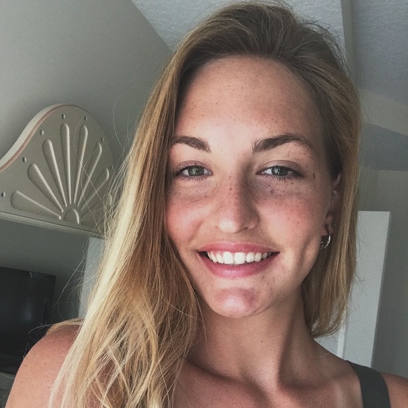 Meet your Posher, Mackenzie - Picture 1 of 1